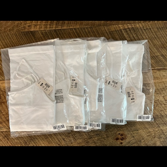 Aeropostale white size medium built in bra cami tank top - Picture 2 of 2